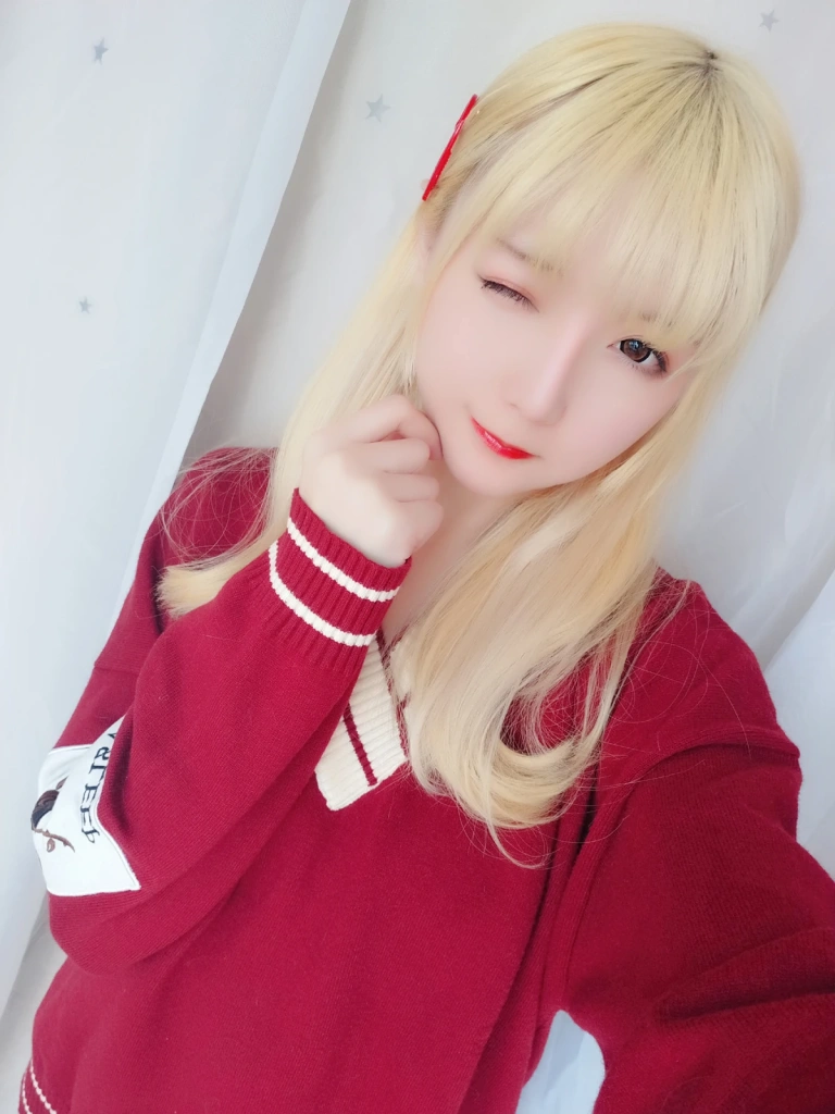 星之迟迟《VOL.8 玫瑰月光包》写真图集 72P｜在线预览与图包下载
