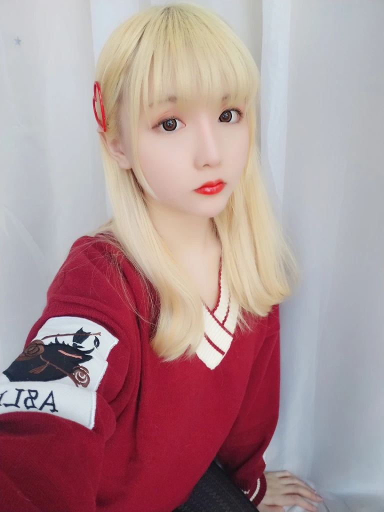 星之迟迟《VOL.8 玫瑰月光包》写真图集 72P｜在线预览与图包下载
