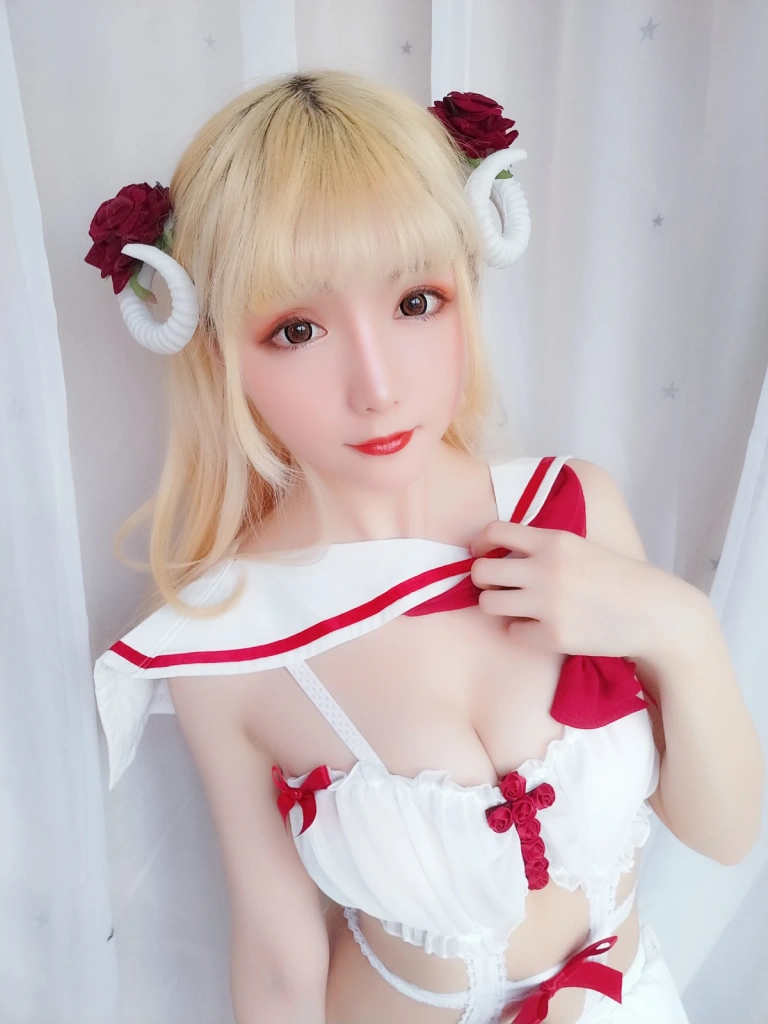 星之迟迟《VOL.8 玫瑰月光包》写真图集 72P｜在线预览与图包下载