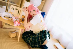 瓦斯塔亚小龙虾《校服》写真图集 17P｜在线预览与图包下载