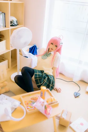 瓦斯塔亚小龙虾《校服》写真图集 17P｜在线预览与图包下载