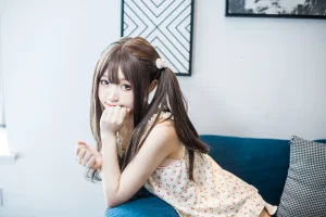 神沢永莉《黄色吊带睡衣兔兔》写真图集 22P｜在线预览与图包下载