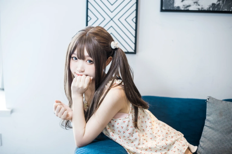 神沢永莉《黄色吊带睡衣兔兔》写真图集 22P｜在线预览与图包下载
