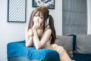 神沢永莉《黄色吊带睡衣兔兔》写真图集 22P｜在线预览与图包下载