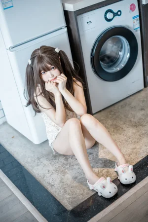 神沢永莉《黄色吊带睡衣兔兔》写真图集 22P｜在线预览与图包下载
