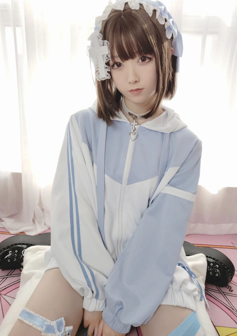 朝霧愛《常服》写真图集 24P｜在线预览与图包下载