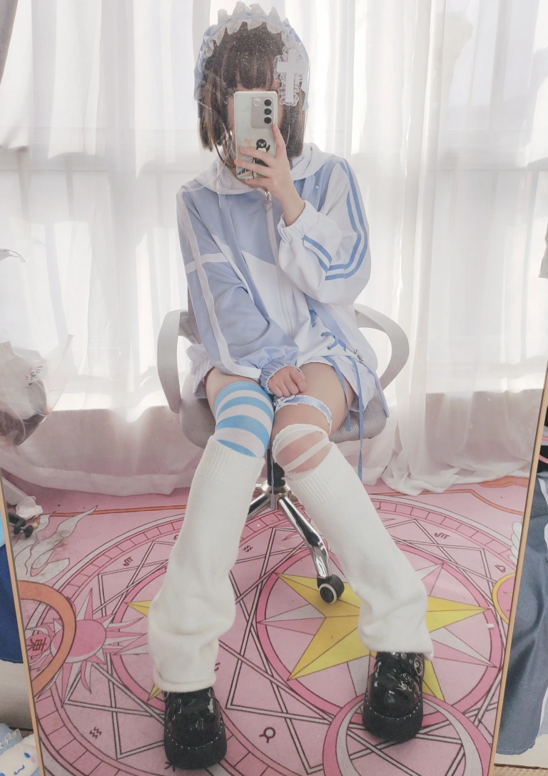 朝霧愛《常服》写真图集 24P｜在线预览与图包下载