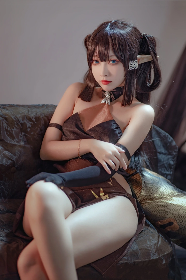 宮本桜《森蚺同人》写真图集 26P｜在线预览与图包下载
