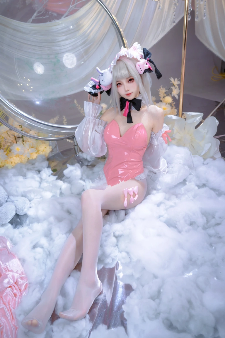 狐玖玖《哈尔福德 血族亲王的限定陪伴日》写真图集 30P｜在线预览与图包下载
