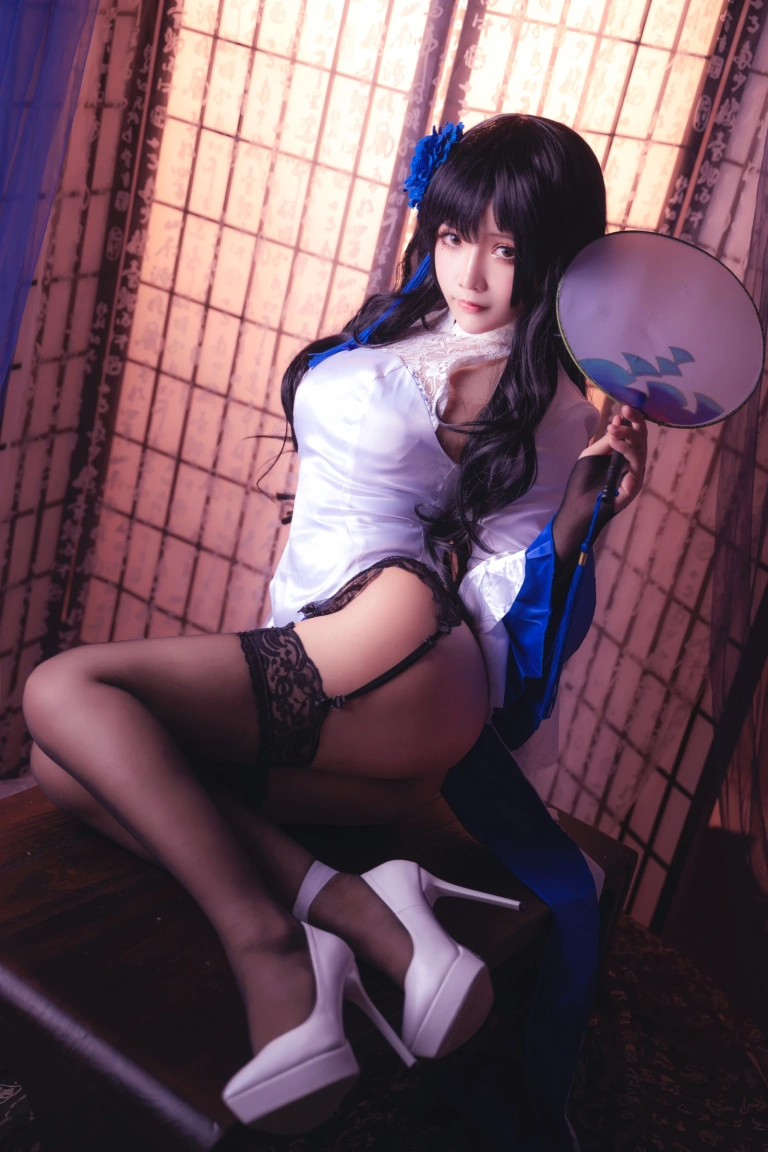 抱走莫子《玉玲珑旗袍》写真图集 30P｜在线预览与图包下载