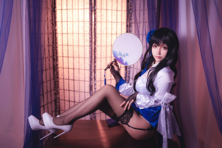 抱走莫子《玉玲珑旗袍》写真图集 30P｜在线预览与图包下载
