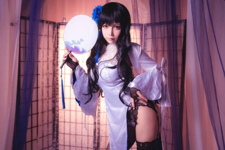 抱走莫子《玉玲珑旗袍》写真图集 30P｜在线预览与图包下载