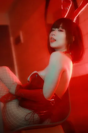 末夜《红色兔女郎》写真图集 34P｜在线预览与图包下载