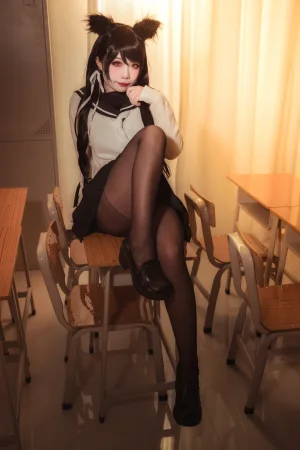 贞子蜜桃《碧蓝航线 爱宕高雄制服》写真图集 35P｜在线预览与图包下载