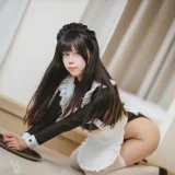 三無人型《高叉女仆》写真图集 42P｜在线预览与图包下载
