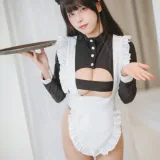 三無人型《高叉女仆》写真图集 42P｜在线预览与图包下载