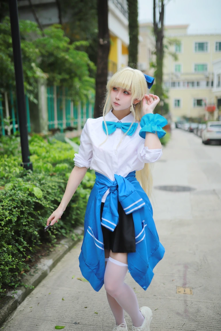 上杉绘黎落《蔚蓝档案 飞鸟马时校服》写真图集 46P｜在线预览与图包下载