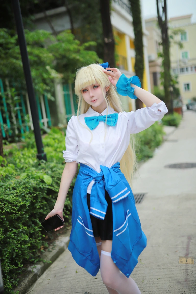 上杉绘黎落《蔚蓝档案 飞鸟马时校服》写真图集 46P｜在线预览与图包下载