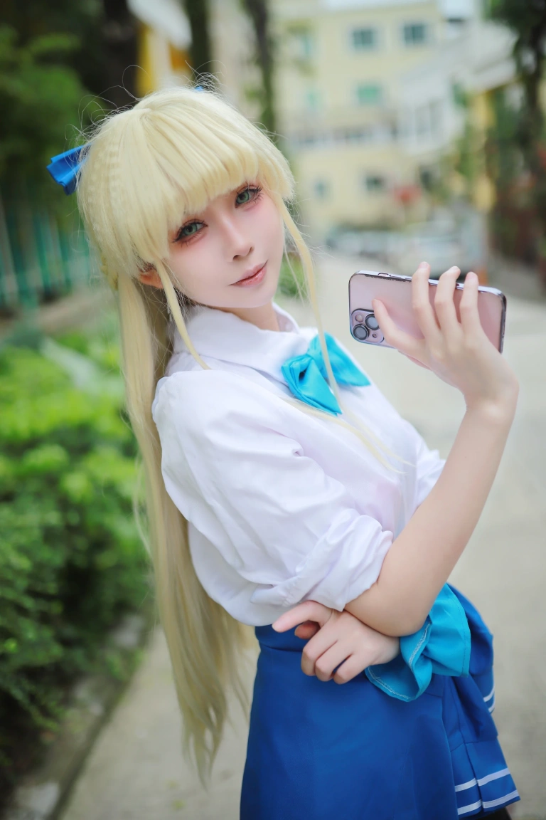 上杉绘黎落《蔚蓝档案 飞鸟马时校服》写真图集 46P｜在线预览与图包下载