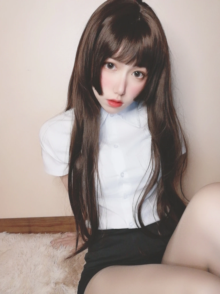 芋圆侑子《醉酒小秘书》写真图集 52P+3V｜在线预览与图包下载