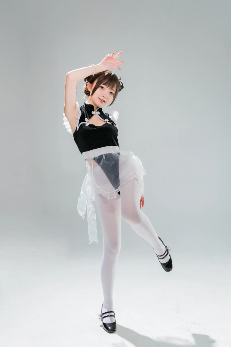 花铃《高叉小熊猫女仆》写真图集 85P｜在线预览与图包下载