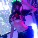 蜜汁猫裘《漆皮jk》写真图集 17P｜在线预览与图包下载