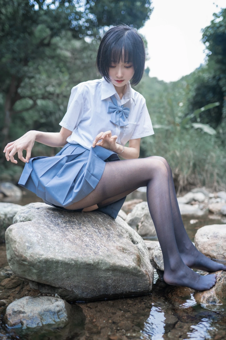 木棉棉《水色溪边JK制服》写真图集 51P｜在线预览与图包下载