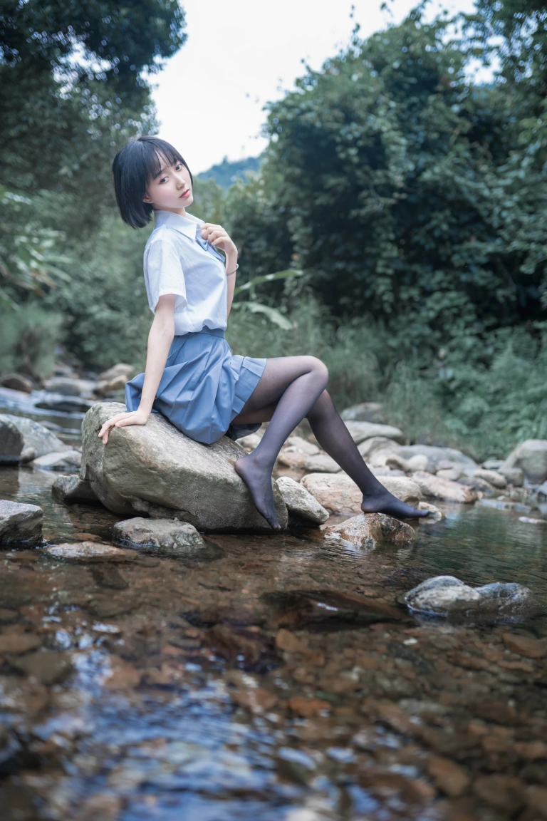 木棉棉《水色溪边JK制服》写真图集 51P｜在线预览与图包下载