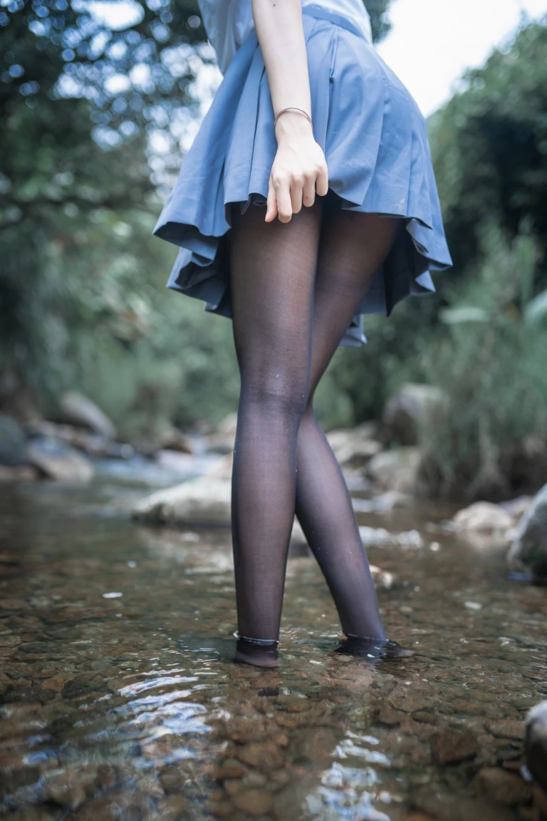 木棉棉《水色溪边JK制服》写真图集 51P｜在线预览与图包下载