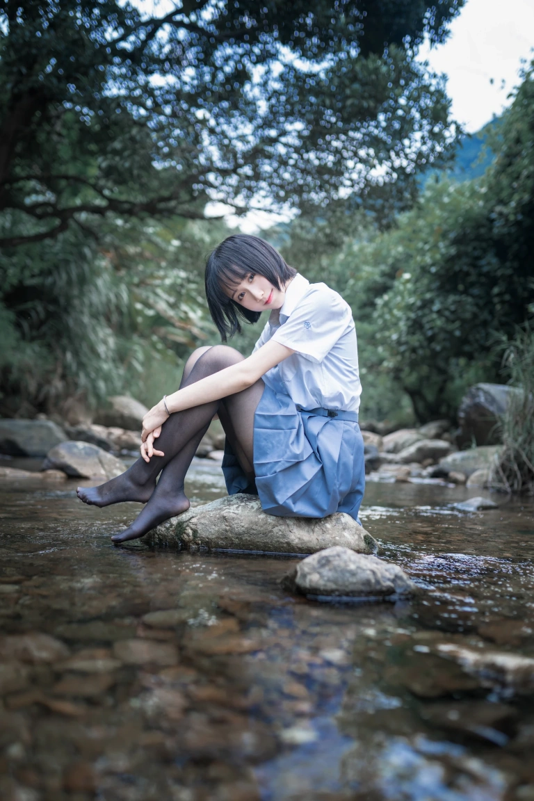 木棉棉《水色溪边JK制服》写真图集 51P｜在线预览与图包下载