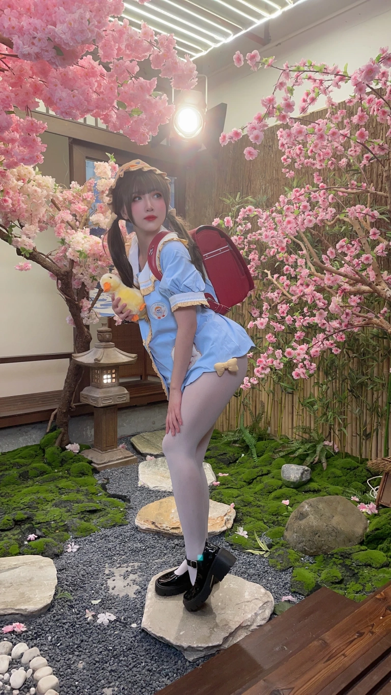 小和甜酒《鸭鸭幼稚园》写真图集 170P+2V｜在线预览与图包下载