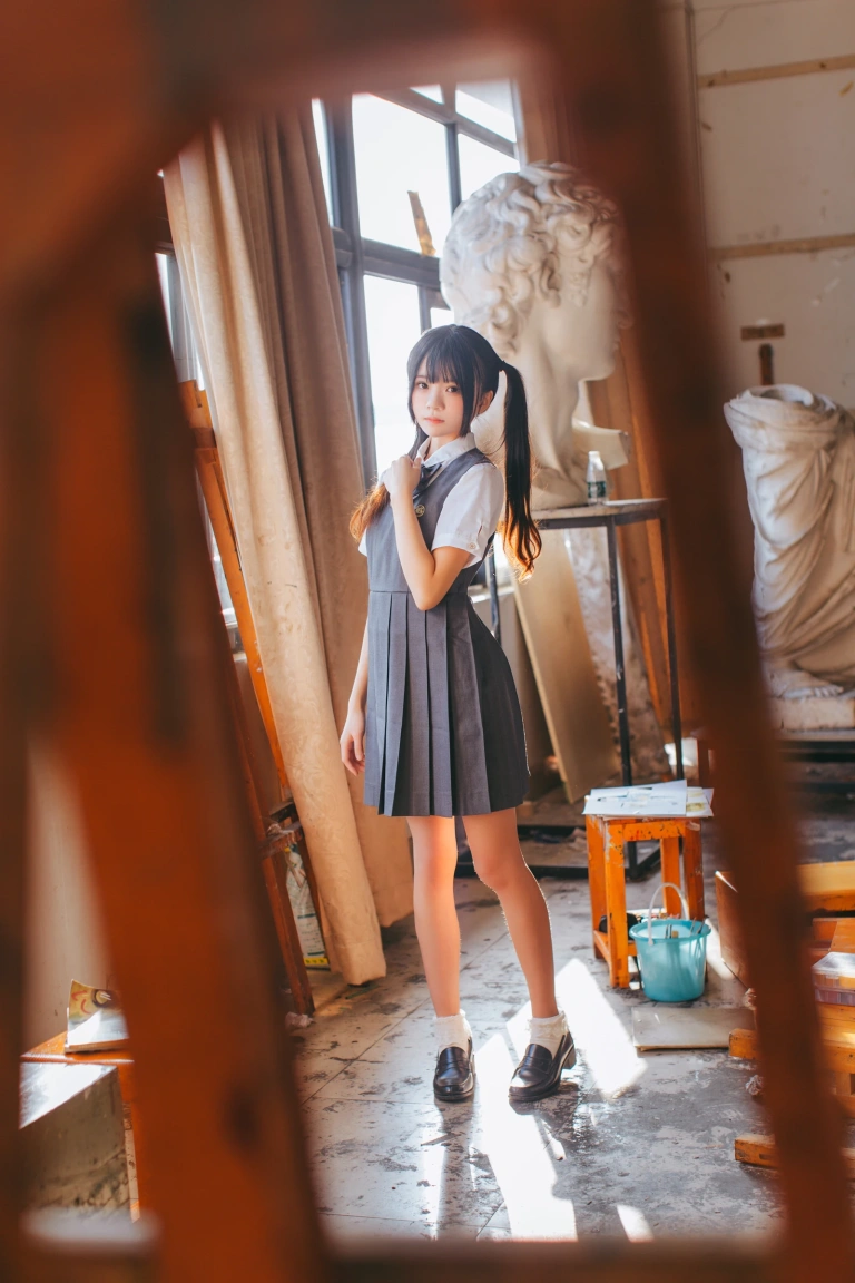 桜桃喵《画室少女》写真图集 17P｜在线预览与图包下载