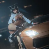 抱走莫子《车女郎》写真图集 22P｜在线预览与图包下载