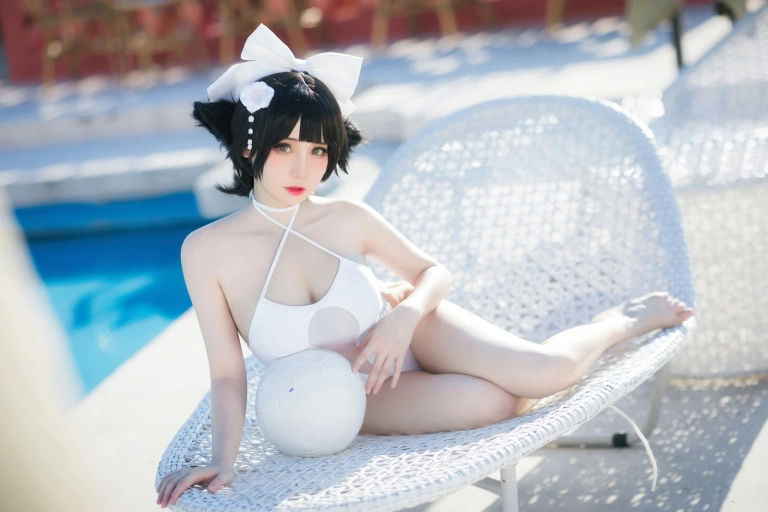 焖焖碳《高雄泳装》写真图集 24P｜在线预览与图包下载
