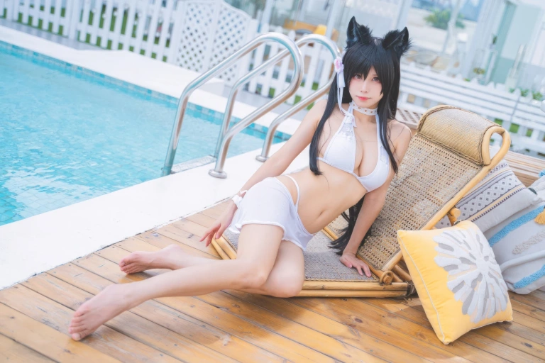 三無人型《碧蓝航线 爱宕泳装》写真图集 30P｜在线预览与图包下载