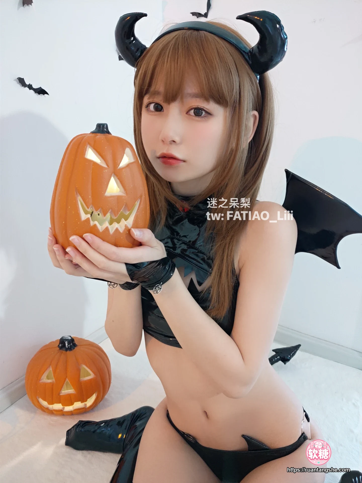 迷之呆梨 迷之呆梨 NO.010 - Fantia 2021年10月会员合集(9期)