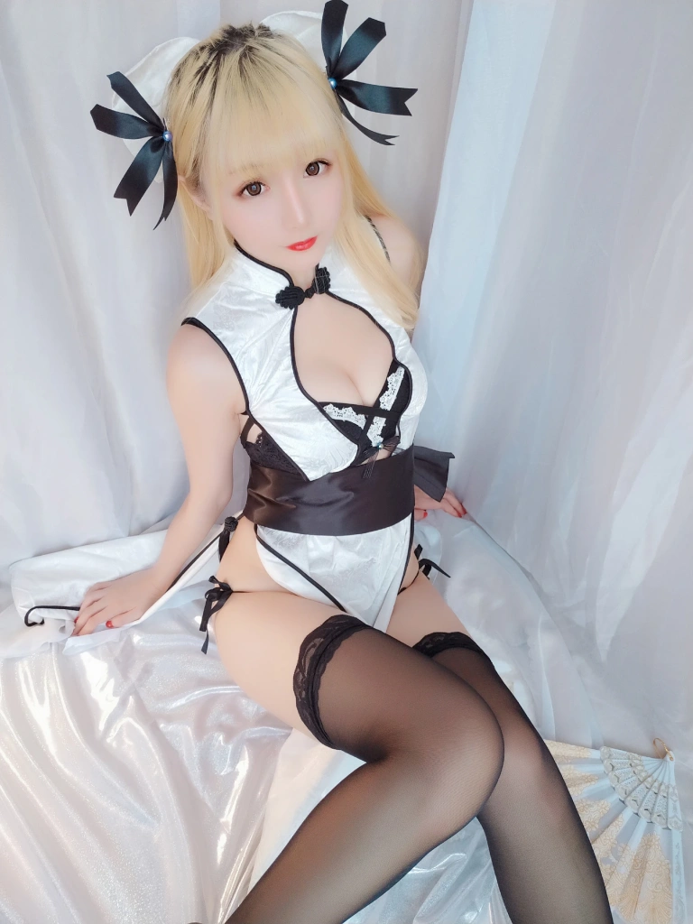 星之迟迟《VOL.10 优雅旗袍包》写真图集 63P｜在线预览与图包下载