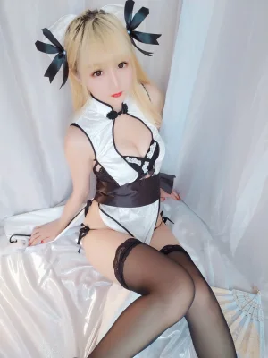 星之迟迟《VOL.10 优雅旗袍包》写真图集 63P｜在线预览与图包下载