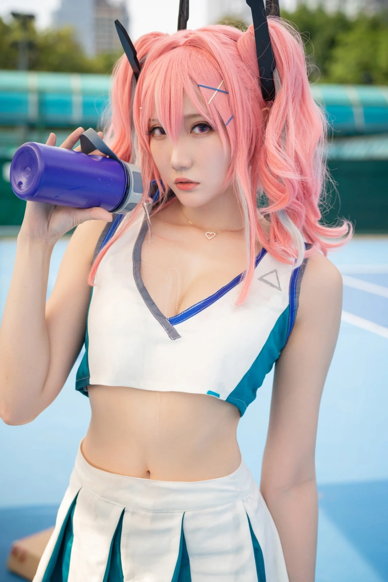 瓜希酱《布莱默顿》写真图集 20P｜在线预览与图包下载