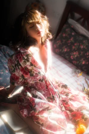 清青琴玖《梦里碎花》写真图集 26P｜在线预览与图包下载