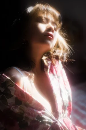 清青琴玖《梦里碎花》写真图集 26P｜在线预览与图包下载