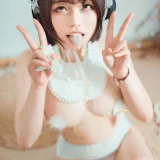 七月喵子《巨婴》写真图集 40P｜在线预览与图包下载