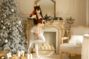 幼水铃衣《圣诞小鹿》写真图集 80P+2V｜在线预览与图包下载