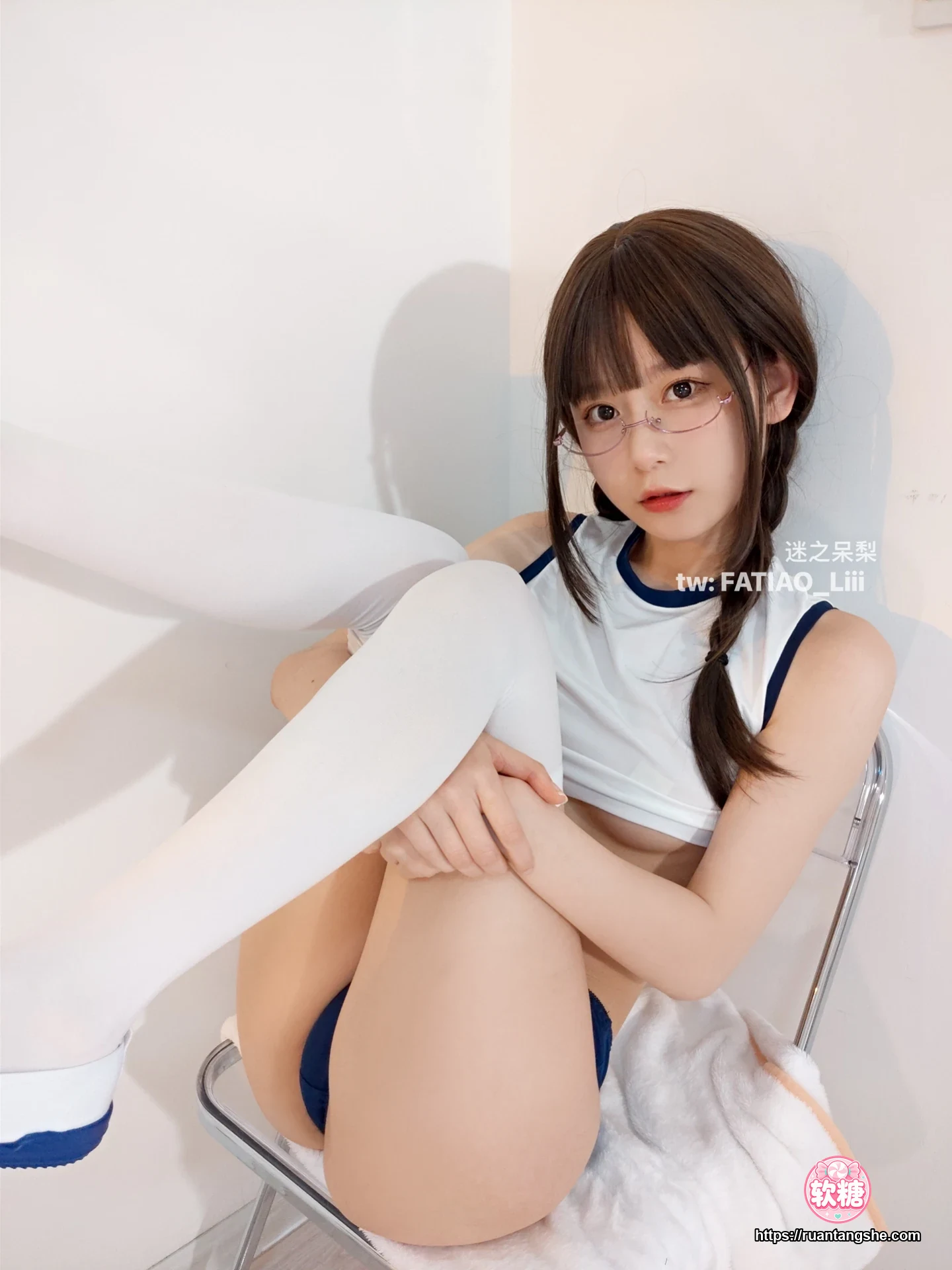 迷之呆梨 迷之呆梨 NO.011 - Fantia 2021年11月会员合集(9期)