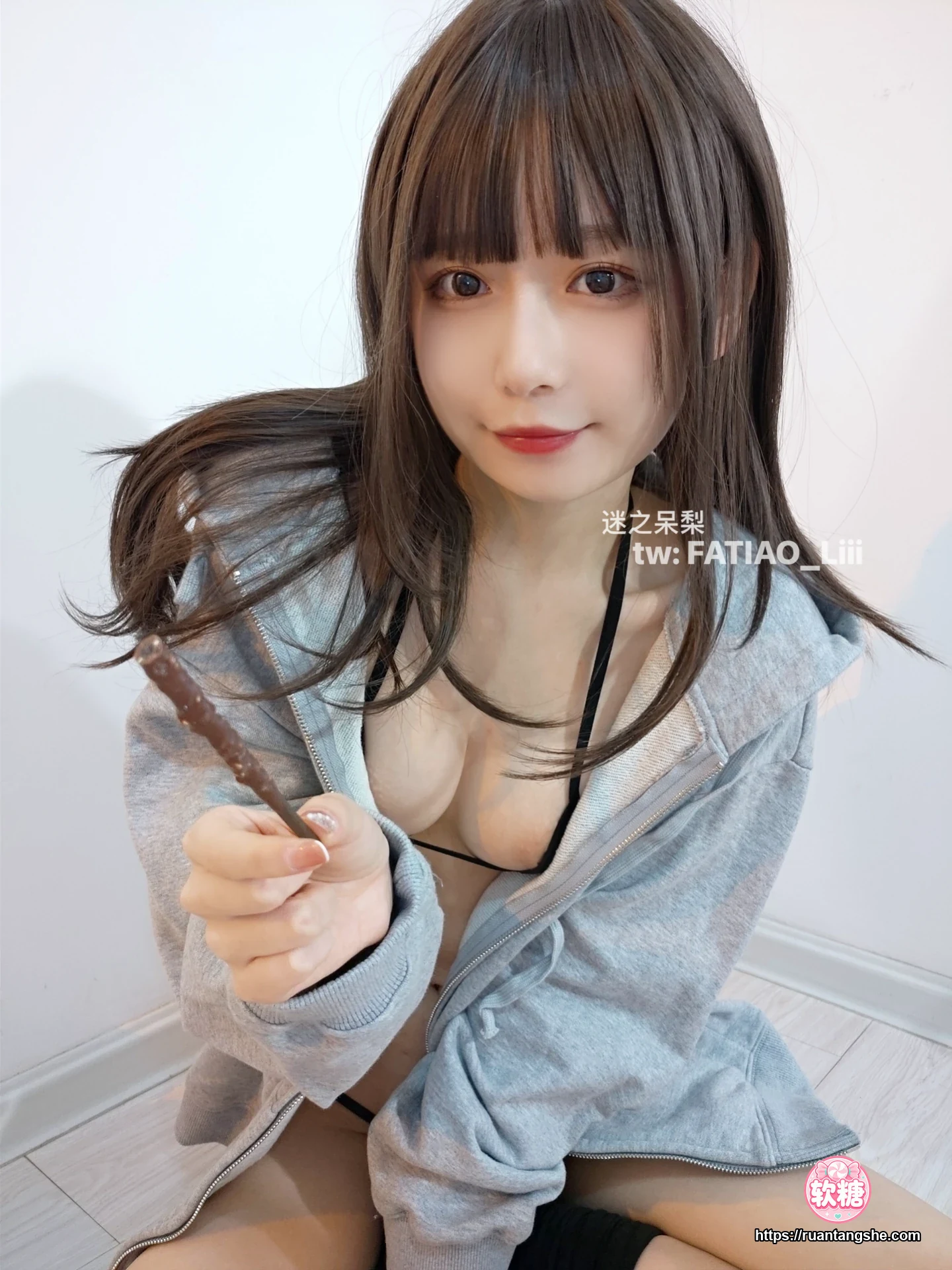 迷之呆梨 迷之呆梨 NO.011 - Fantia 2021年11月会员合集(9期)