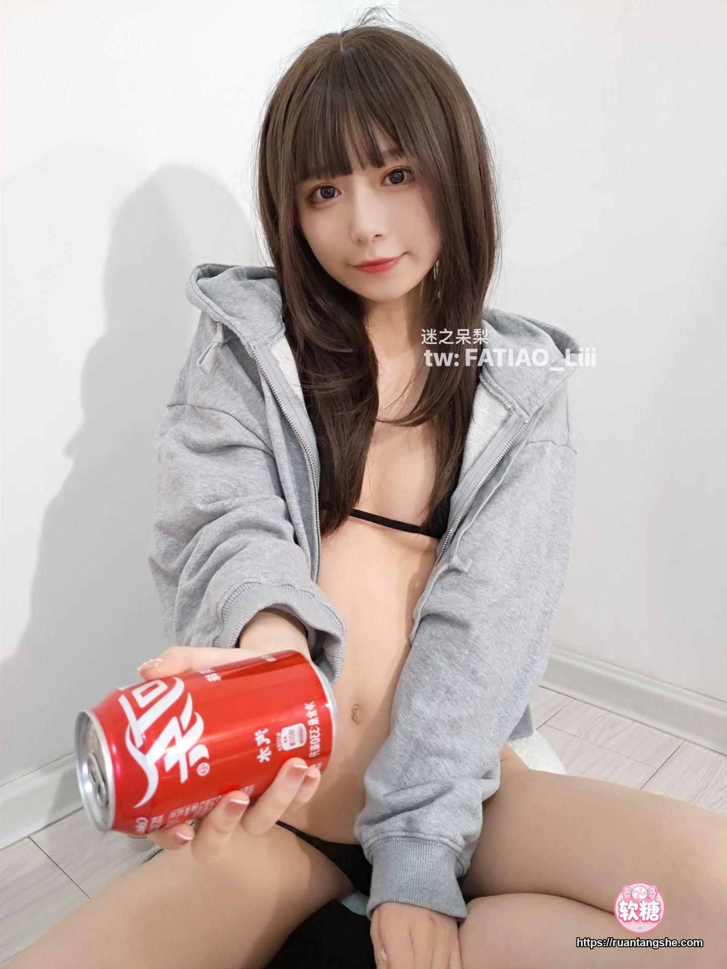 迷之呆梨 迷之呆梨 NO.011 - Fantia 2021年11月会员合集(9期)