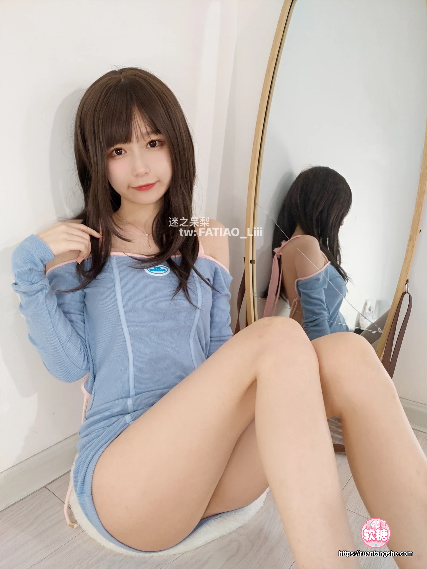 迷之呆梨 迷之呆梨 NO.011 - Fantia 2021年11月会员合集(9期)