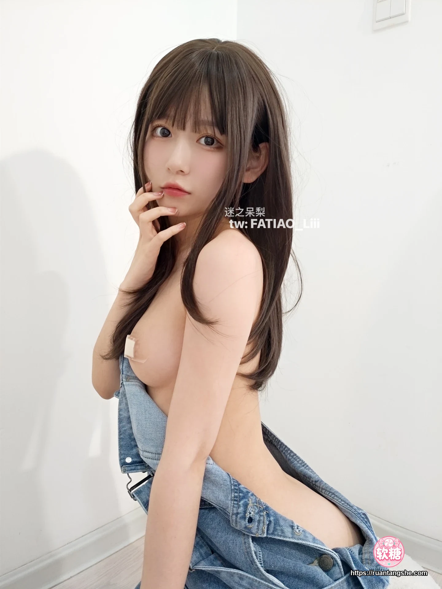 迷之呆梨 迷之呆梨 NO.011 - Fantia 2021年11月会员合集(9期)