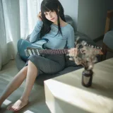 三無人型《吉他妹妹》写真图集 24P｜在线预览与图包下载