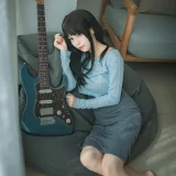 三無人型《吉他妹妹》写真图集 24P｜在线预览与图包下载